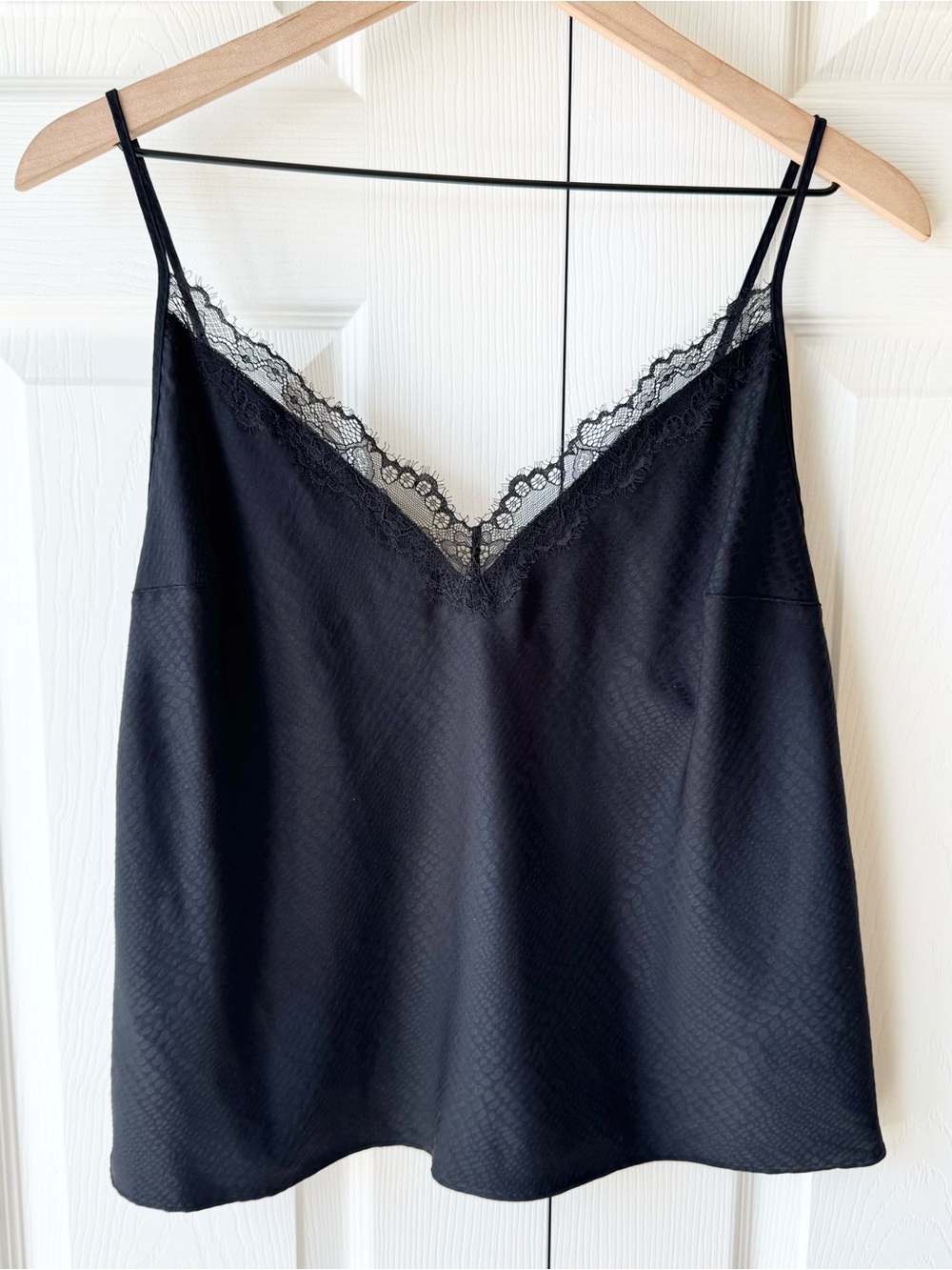 Victoria's Secret Lace Trim Cami Size L Animal Jacquard Lingerie Office Siren